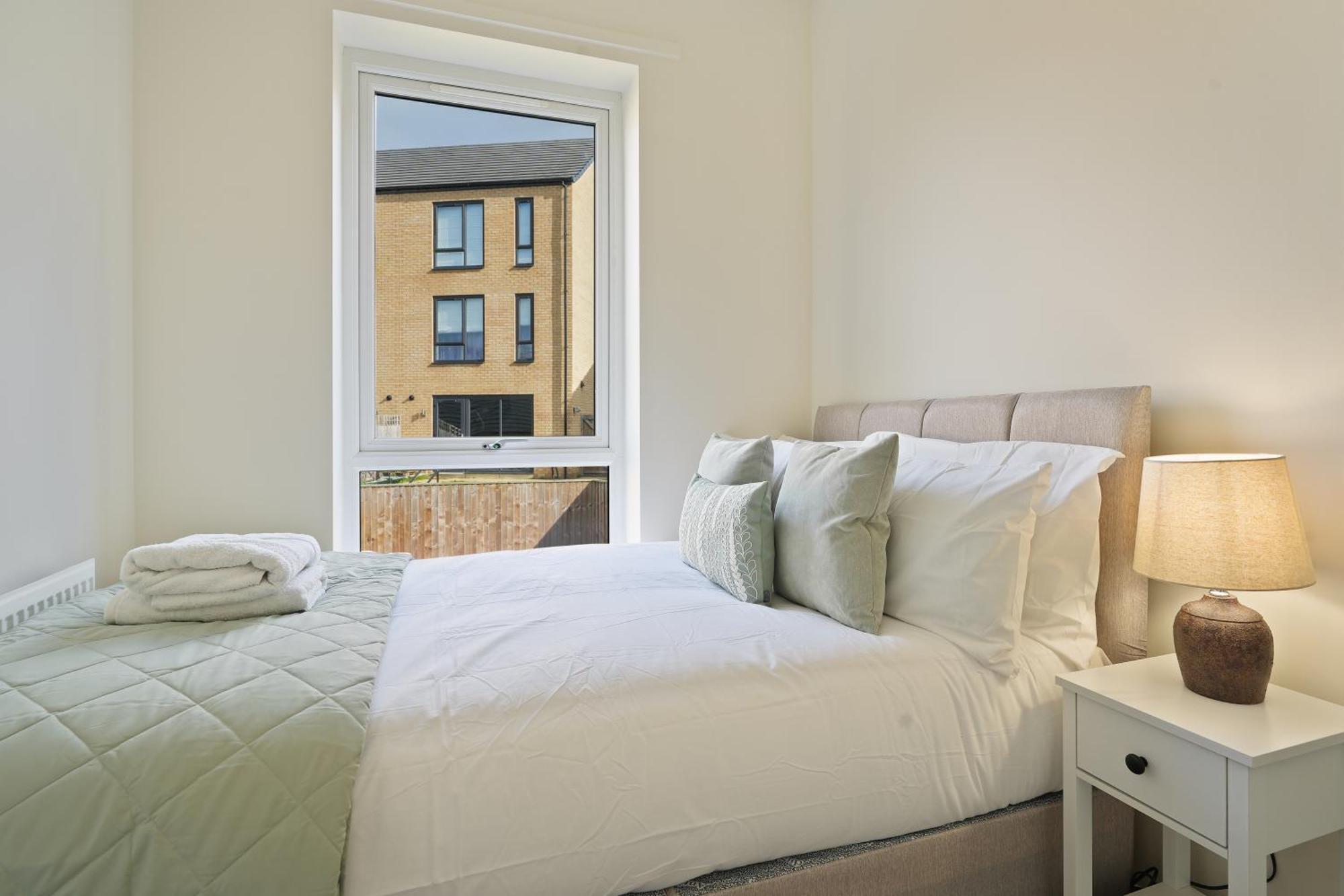 Mersey Way, Spacious 3 Bed Home, Close To Sheffield City Centre & Free Driveway Parking - Perfect For Workers, Groups & Families - Hosted By Stay Host Save エクステリア 写真
