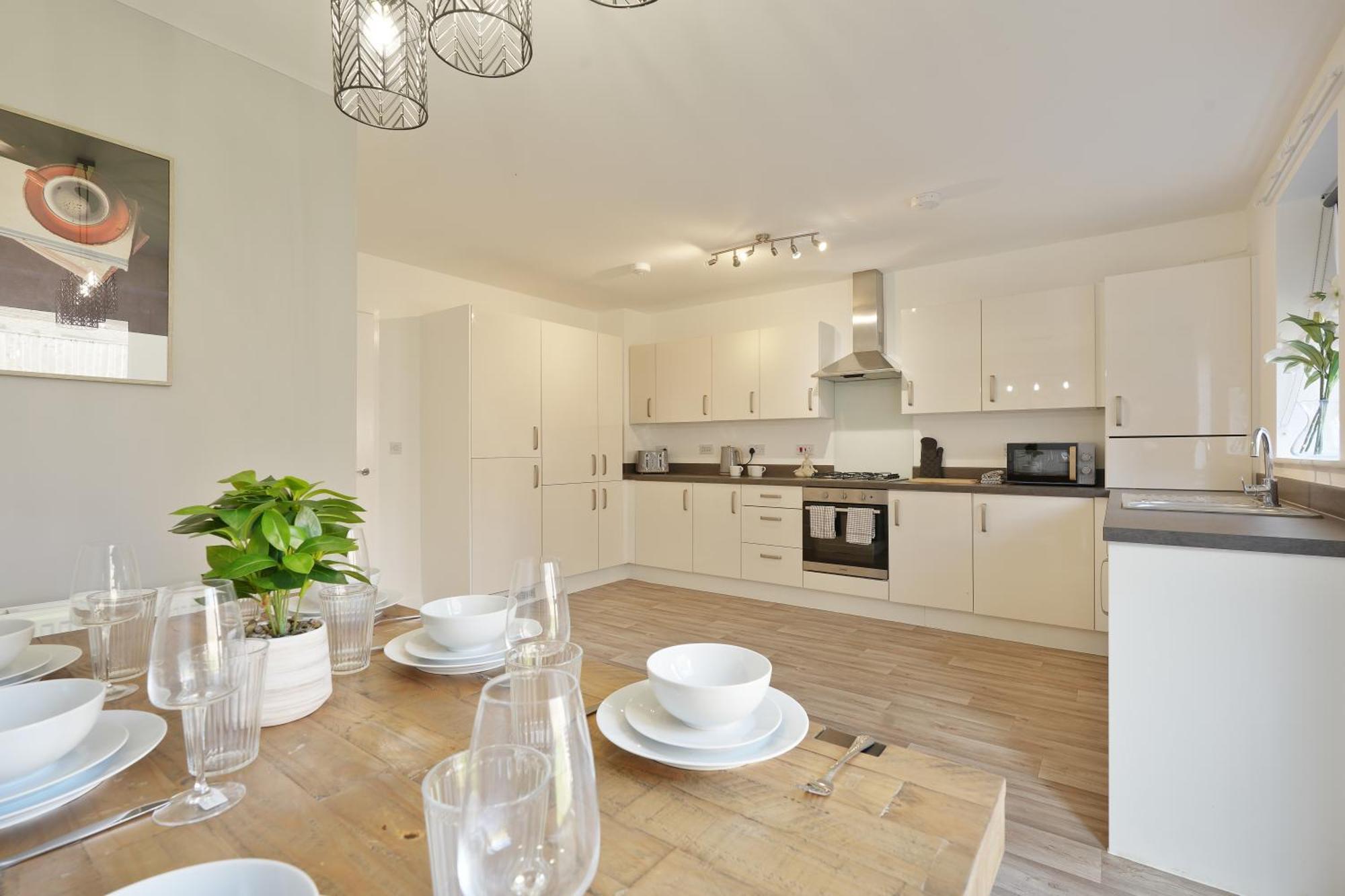 Mersey Way, Spacious 3 Bed Home, Close To Sheffield City Centre & Free Driveway Parking - Perfect For Workers, Groups & Families - Hosted By Stay Host Save エクステリア 写真