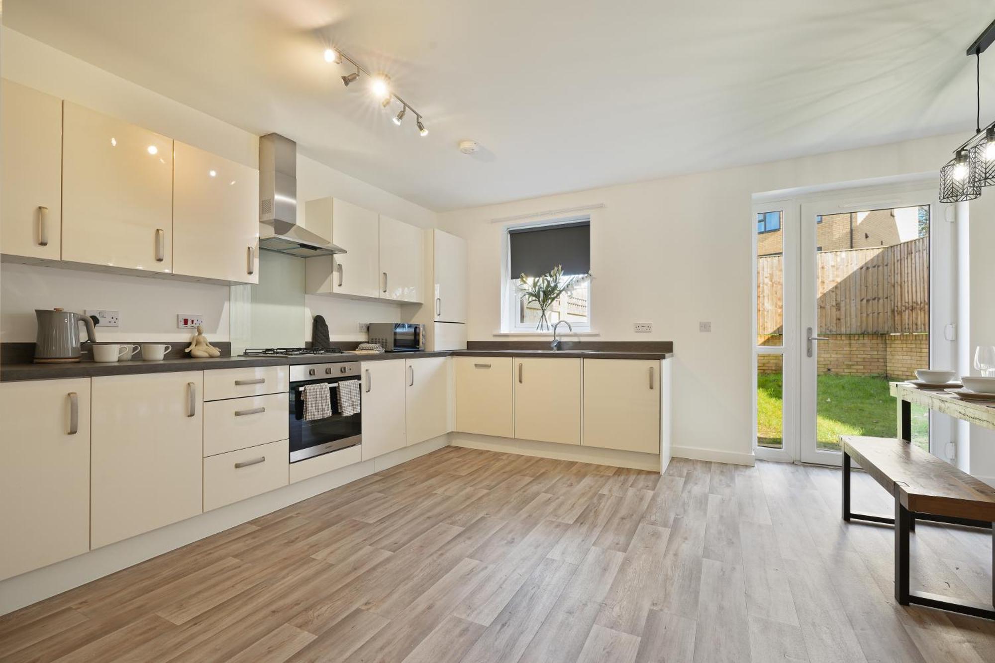 Mersey Way, Spacious 3 Bed Home, Close To Sheffield City Centre & Free Driveway Parking - Perfect For Workers, Groups & Families - Hosted By Stay Host Save エクステリア 写真