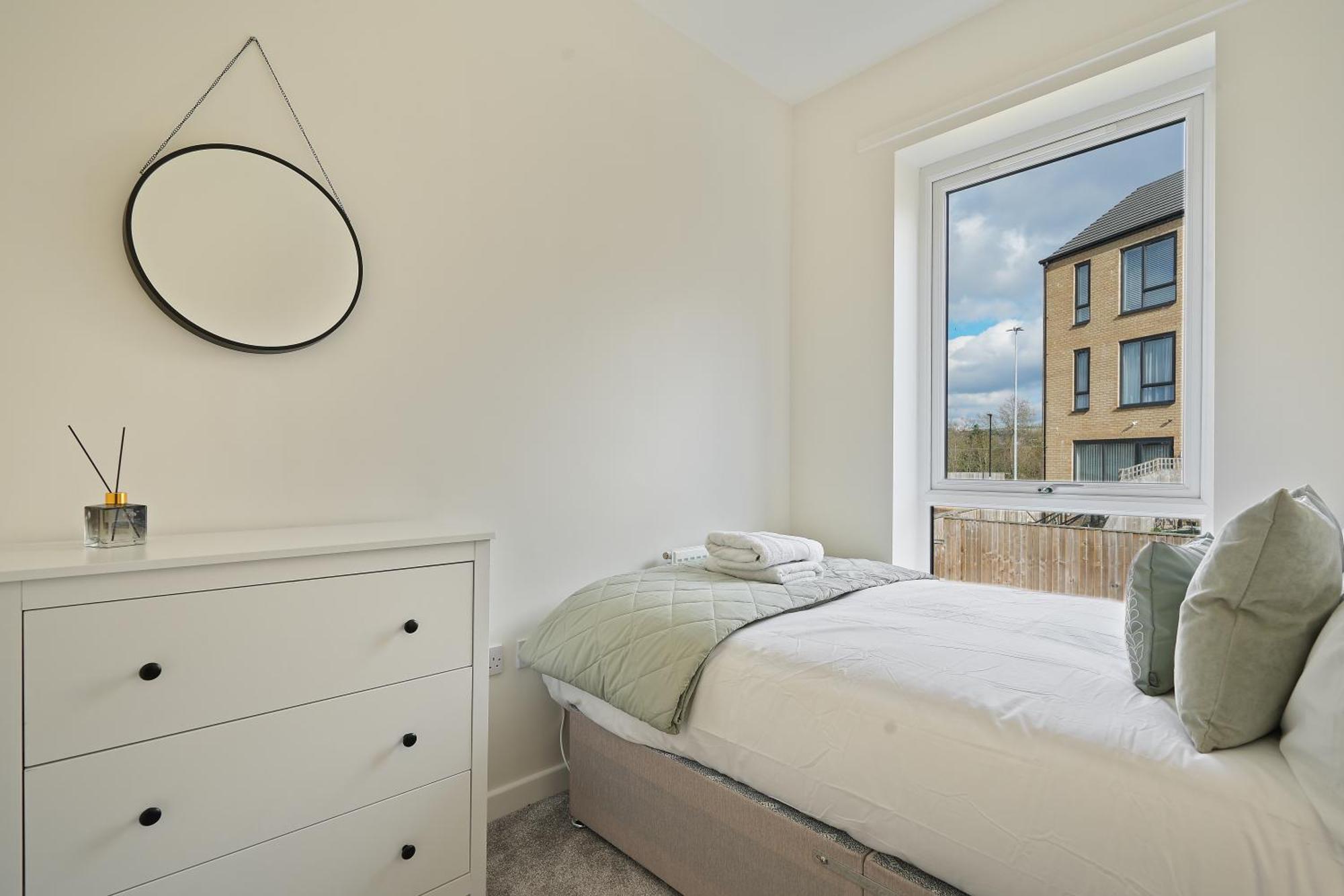 Mersey Way, Spacious 3 Bed Home, Close To Sheffield City Centre & Free Driveway Parking - Perfect For Workers, Groups & Families - Hosted By Stay Host Save エクステリア 写真
