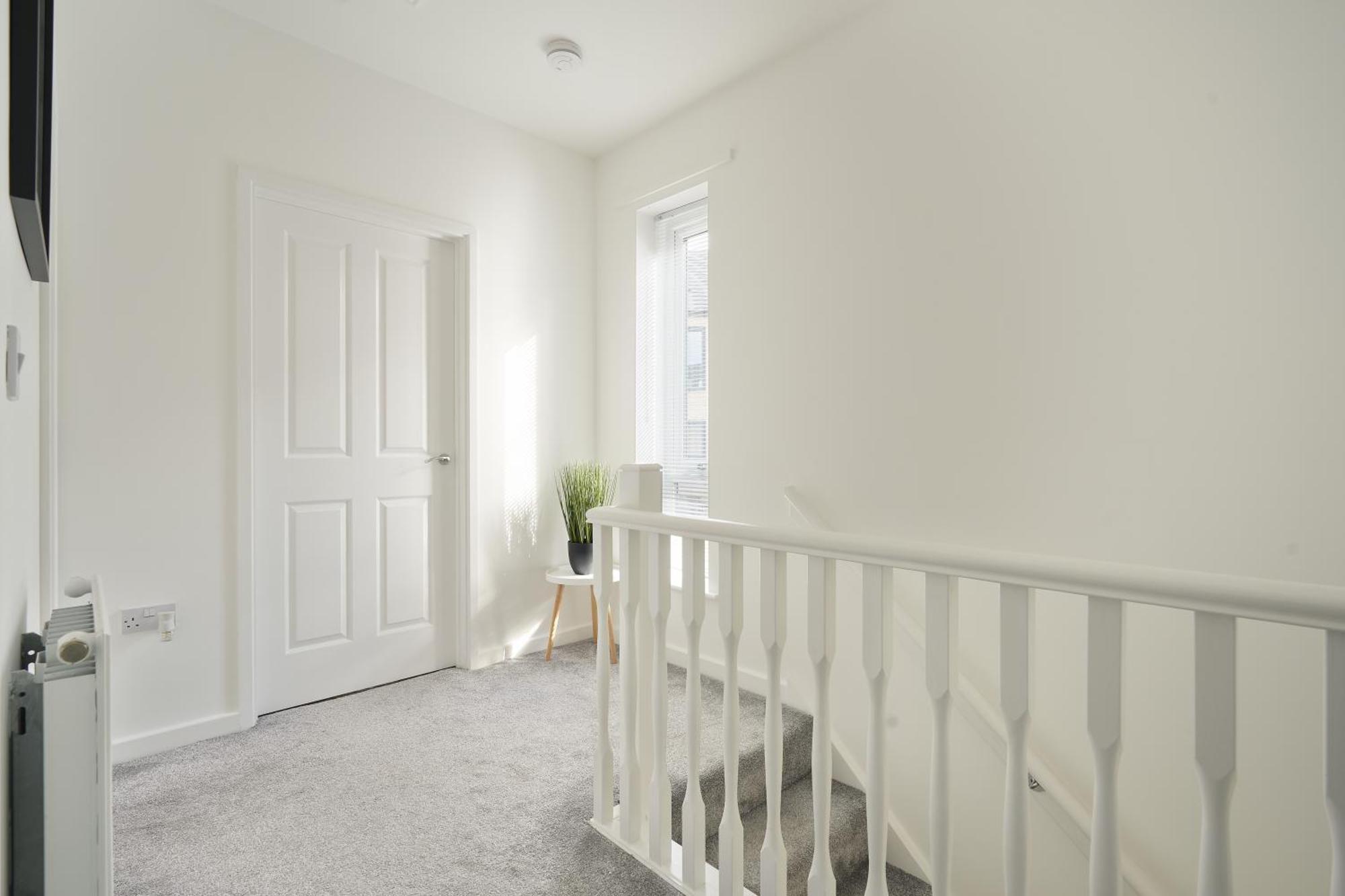 Mersey Way, Spacious 3 Bed Home, Close To Sheffield City Centre & Free Driveway Parking - Perfect For Workers, Groups & Families - Hosted By Stay Host Save エクステリア 写真