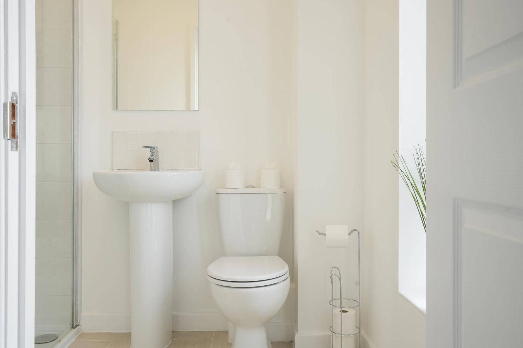Mersey Way, Spacious 3 Bed Home, Close To Sheffield City Centre & Free Driveway Parking - Perfect For Workers, Groups & Families - Hosted By Stay Host Save エクステリア 写真