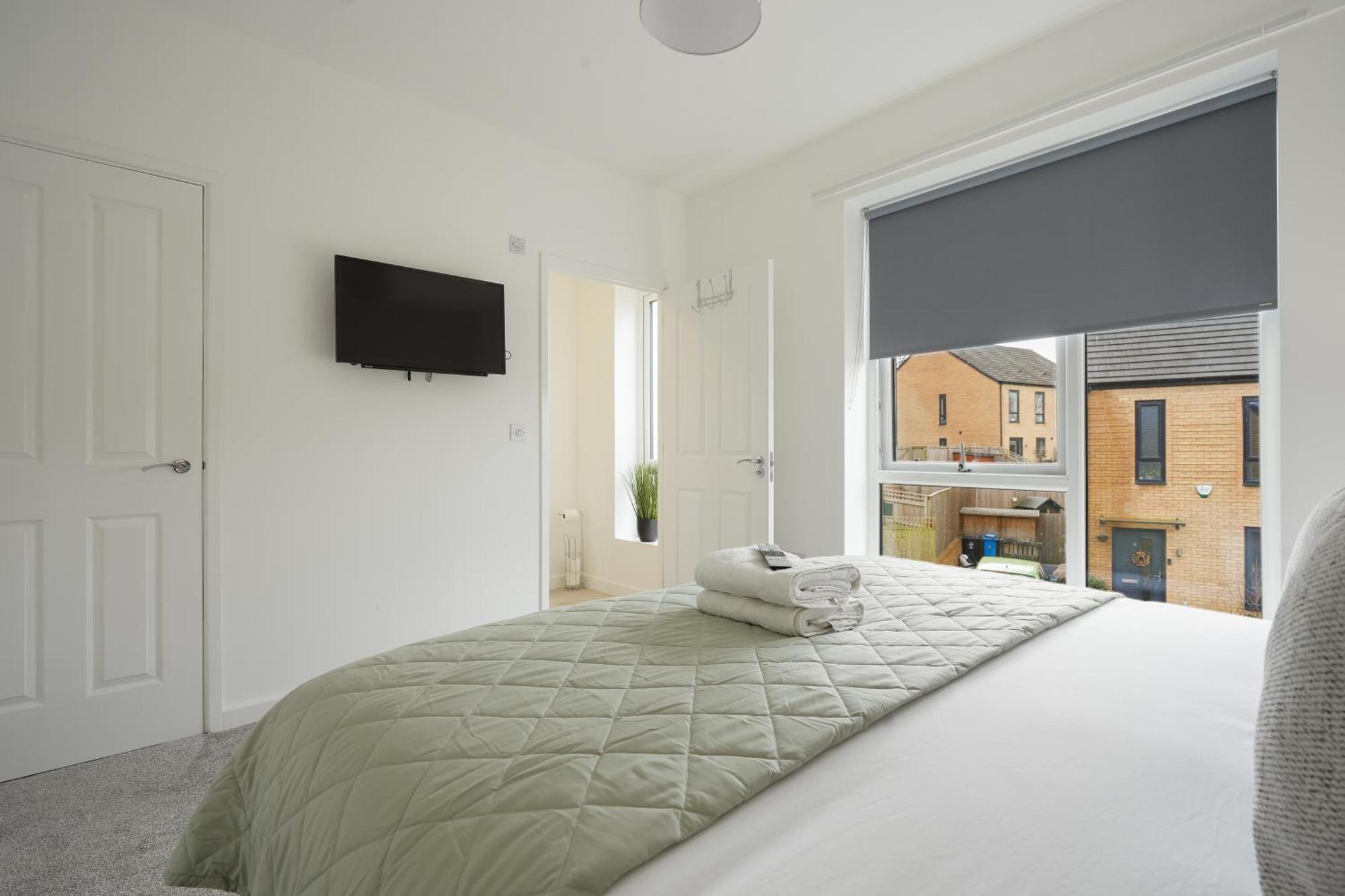 Mersey Way, Spacious 3 Bed Home, Close To Sheffield City Centre & Free Driveway Parking - Perfect For Workers, Groups & Families - Hosted By Stay Host Save エクステリア 写真